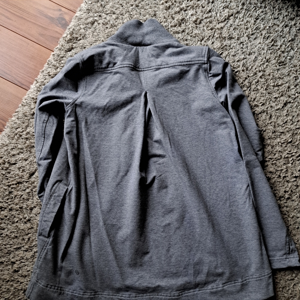 Lululemon Belle wrap size 4 - Picture 3 of 6
